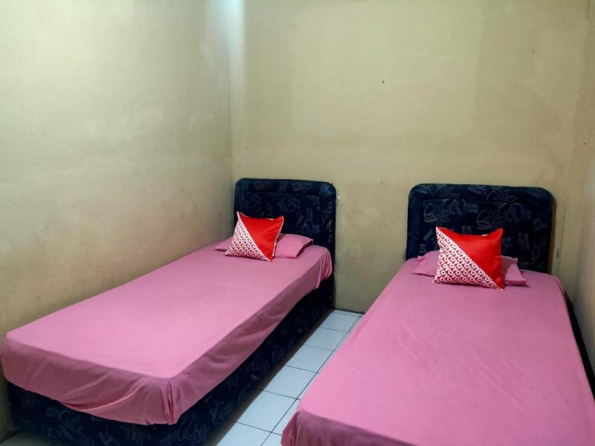 Oyo 90041 Hotel Sinar Lumayan Syariah 巴厘巴板 外观 照片